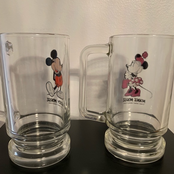 Mickey and Minnie Glass Mugs - set of 2 - Picture 4 of 4